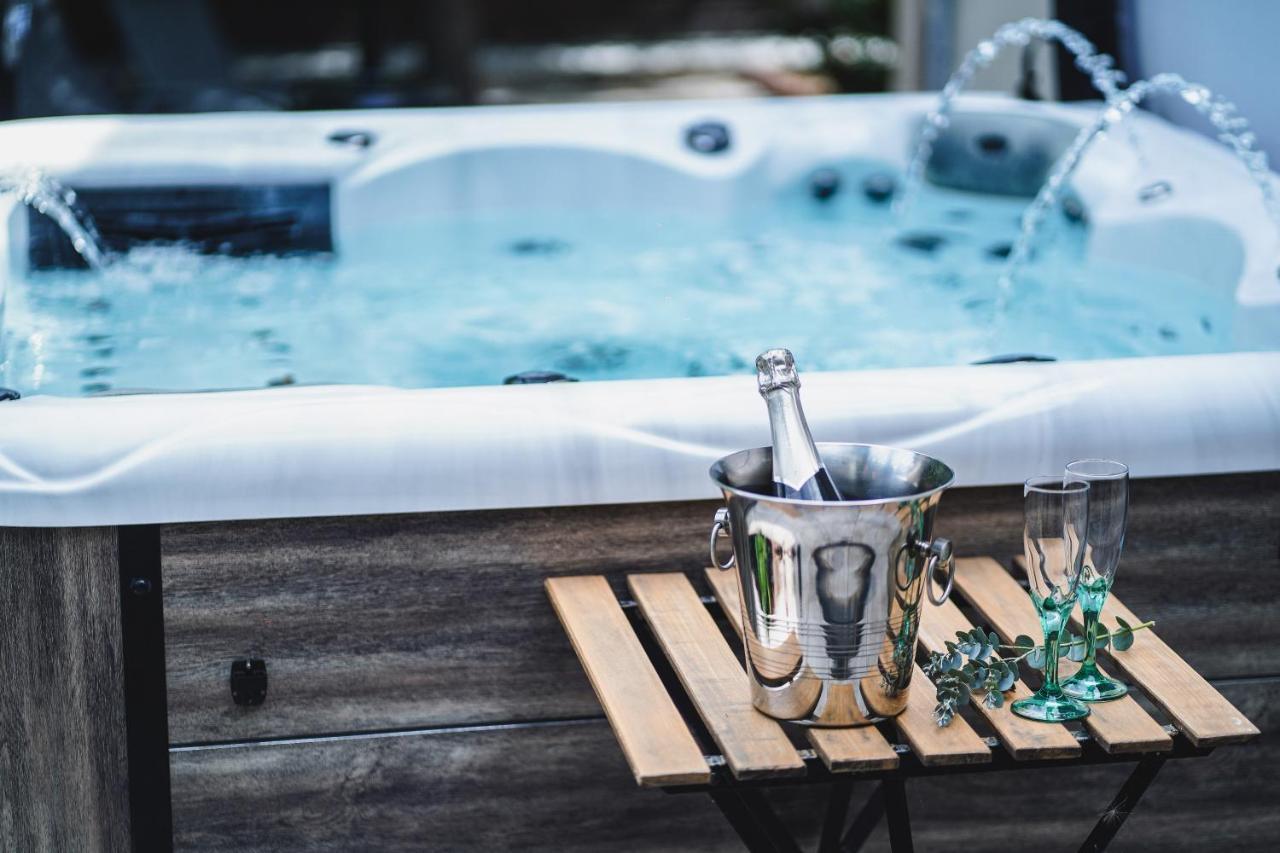 O Rethel Jacuzzi, Gite Ardennes Eksteriør bilde