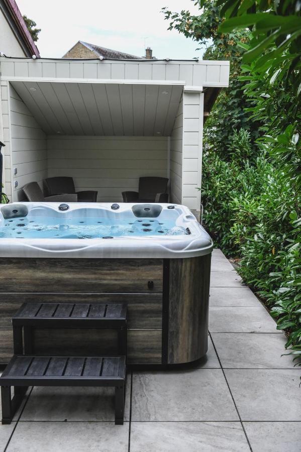 O Rethel Jacuzzi, Gite Ardennes Eksteriør bilde