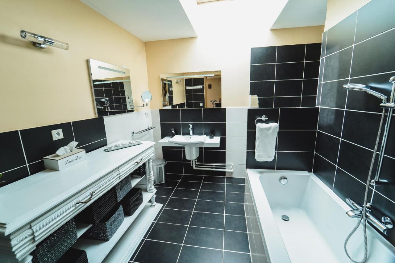 O Rethel Jacuzzi, Gite Ardennes Eksteriør bilde
