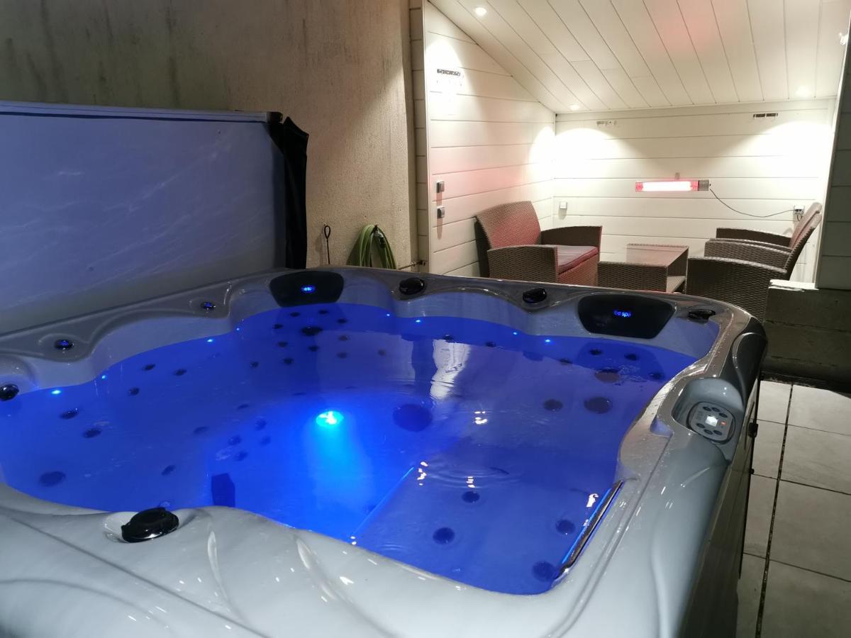 O Rethel Jacuzzi, Gite Ardennes Eksteriør bilde